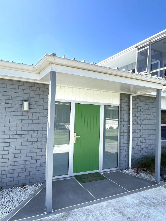 Green Door - One Bedroom Apartment Whakatane Bagian luar foto